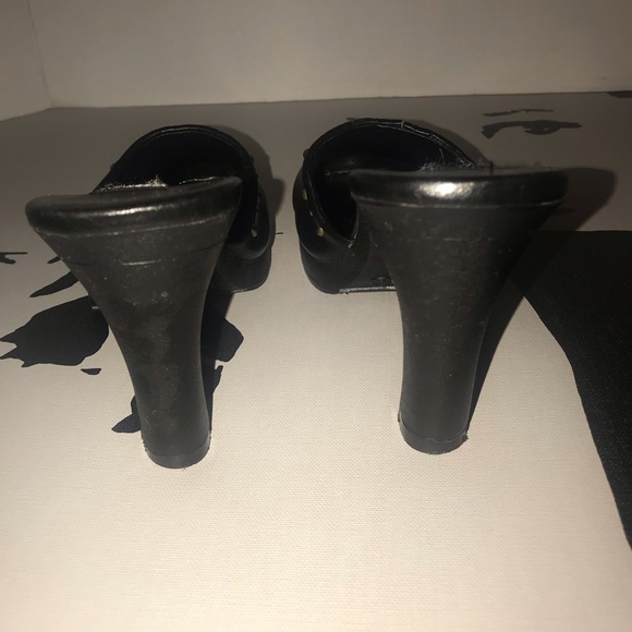 5/$25 💗 Erica Brooke Heeled Clogs - Picture 5 of 8